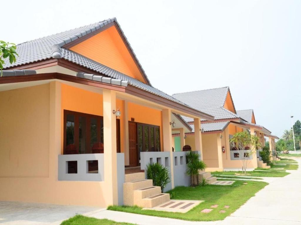 Juntima Boutique Hotel Phetchaburi Exterior photo