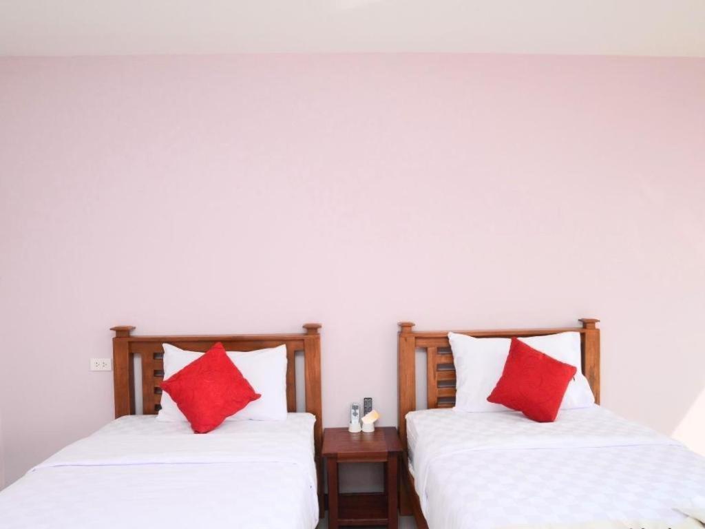 Juntima Boutique Hotel Phetchaburi Exterior photo