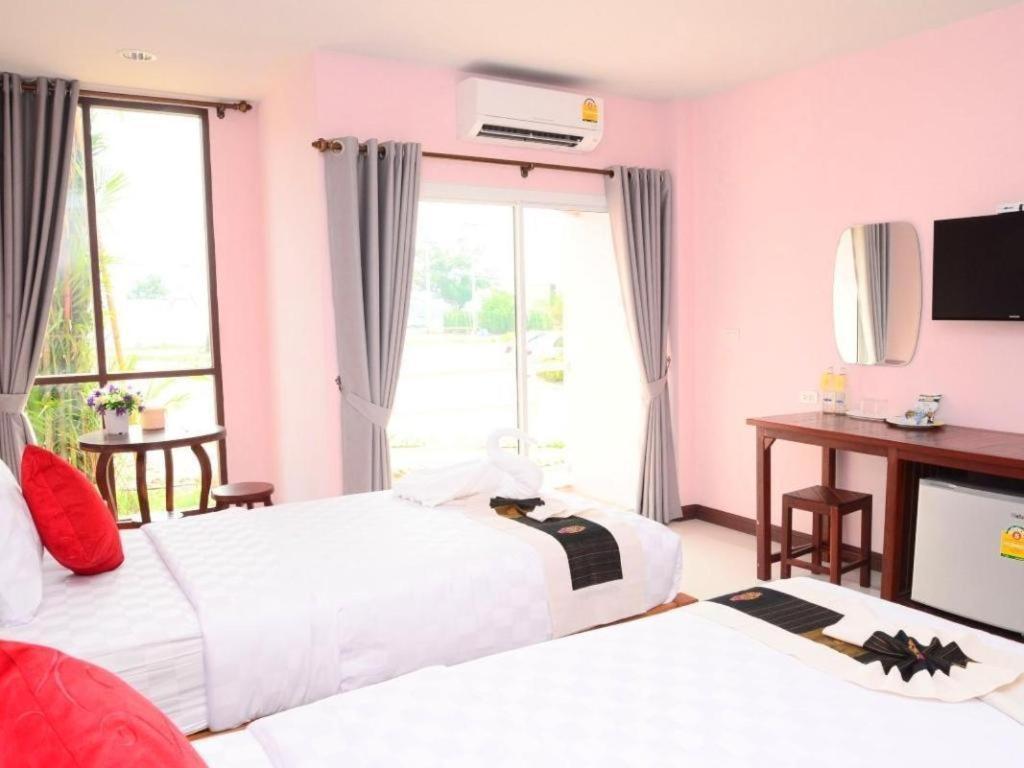 Juntima Boutique Hotel Phetchaburi Exterior photo