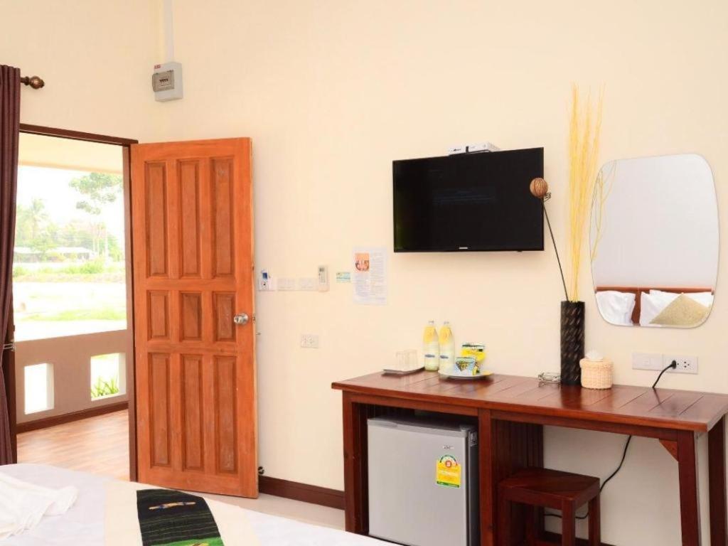 Juntima Boutique Hotel Phetchaburi Exterior photo