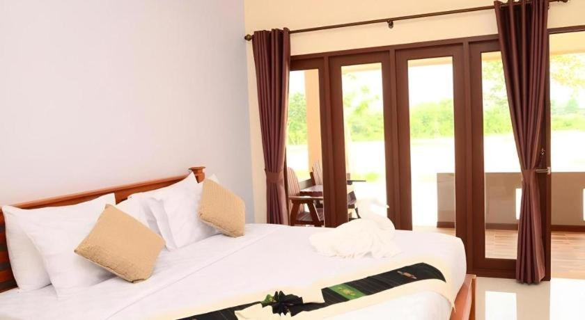 Juntima Boutique Hotel Phetchaburi Exterior photo