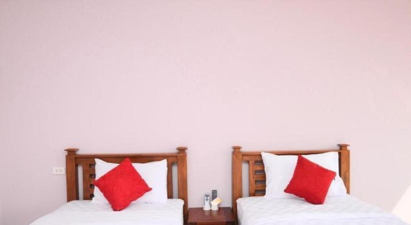 Juntima Boutique Hotel Phetchaburi Exterior photo