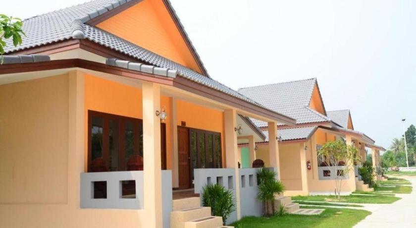 Juntima Boutique Hotel Phetchaburi Exterior photo
