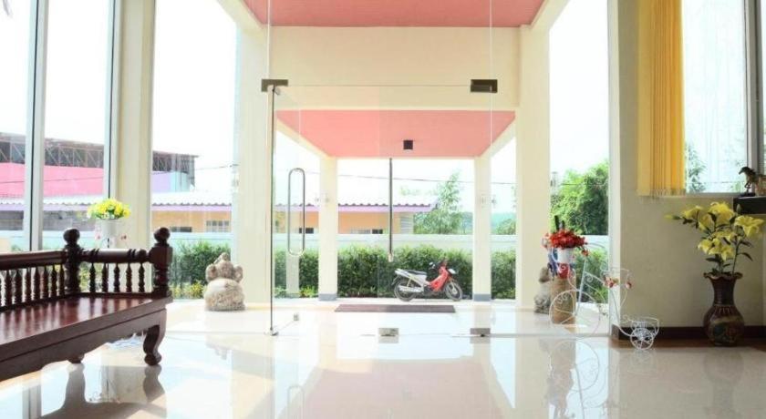 Juntima Boutique Hotel Phetchaburi Exterior photo